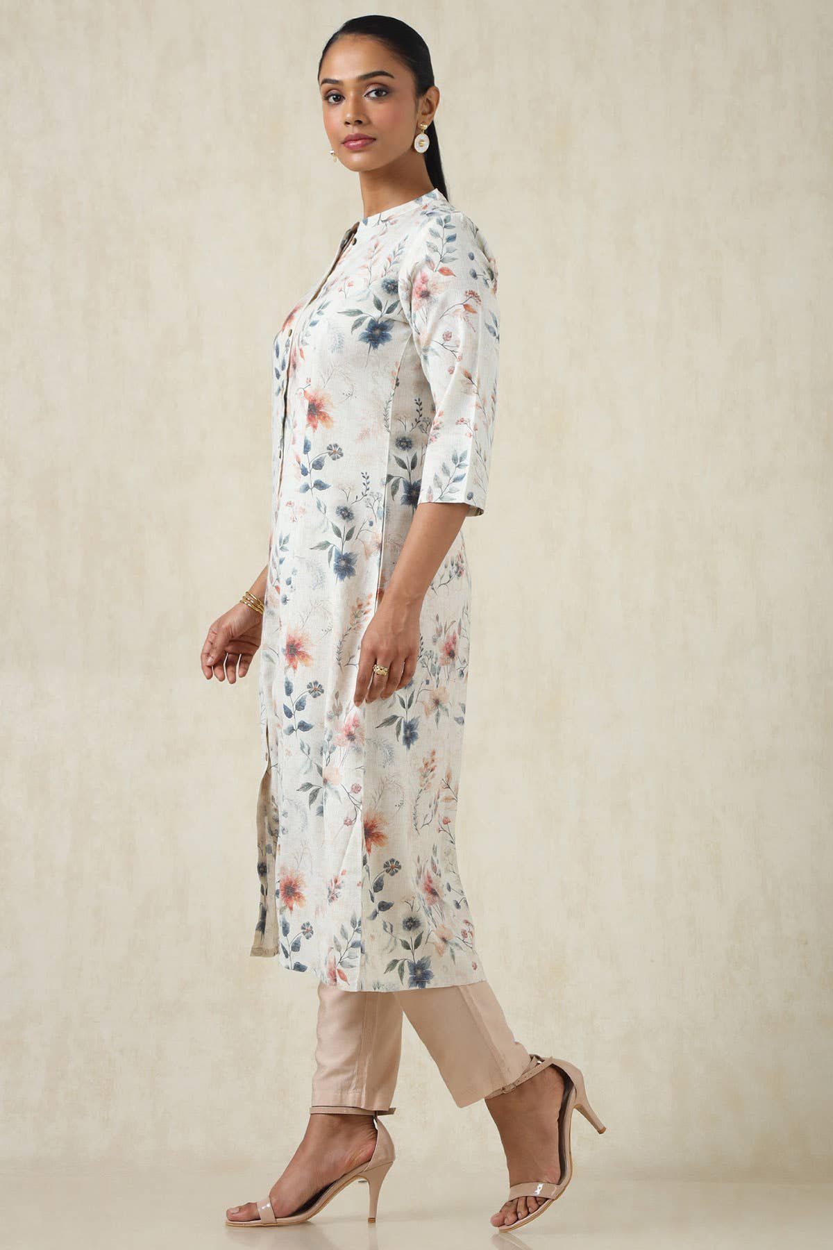 Beige Linen Botanical Print Kurta - Image 5