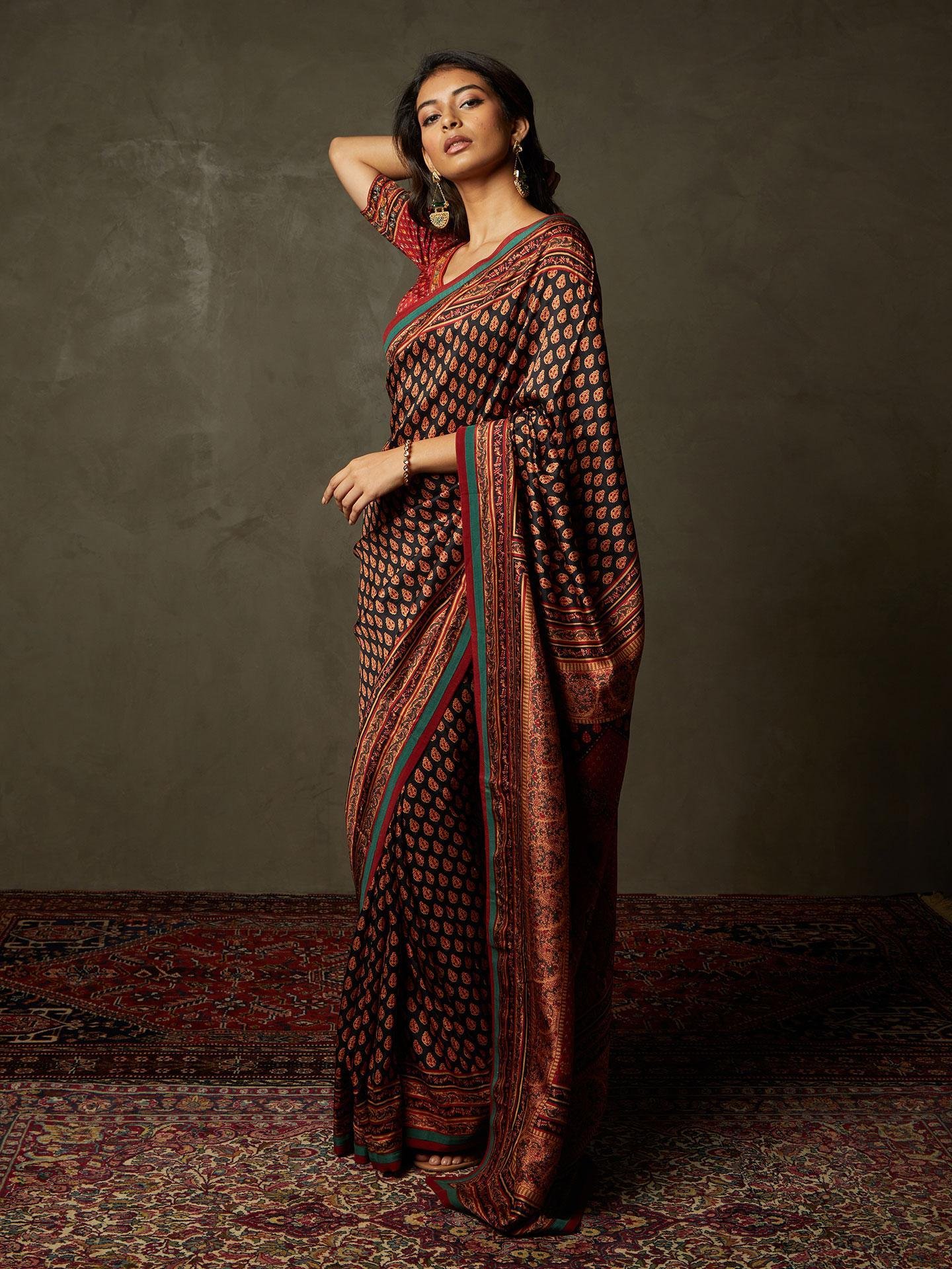 Black & Red Sanganeri Saree With Unstitched Blouse - Image 3